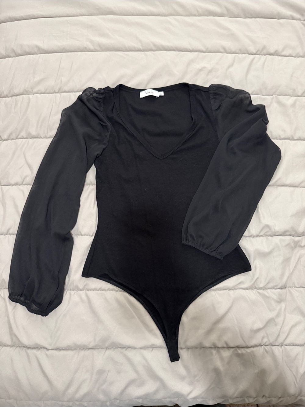 Sadie & Sage Black V-Neck Puff-Sleeve Bodysuit